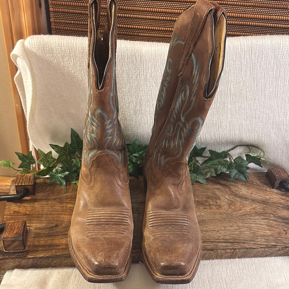 Nocona Brown and Blue Heeled Boots - Picture 3 of 8